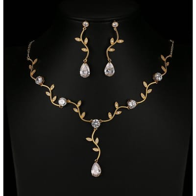 De set is populair, de eenvoudige zirkonia ketting oorbellen, de bruids trouwjurk, en de diner sieraden zijn super flitsend. black