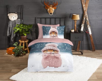 Good Morning dekbedovertrek hamster in gebreid pakje met muts in sneeuw - 1 persoons 140x200/220 cm - Roze - 100% Katoen flanel
