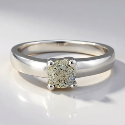 Cavill - Zilveren ring - 925 Sterling zilver - 0,4 ct Roemeense spectroliet - Ronde zetting - Elegante damesring maat 17