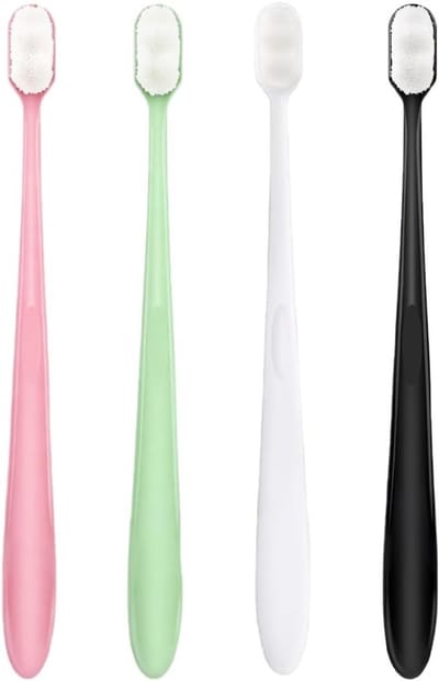 Handmatige Tandenborstel - Zachte Haren Tandenborstel - Gevoelige Tanden - 20.000 Micro Borstelharen - 18 cm - 4 Kleuren Set