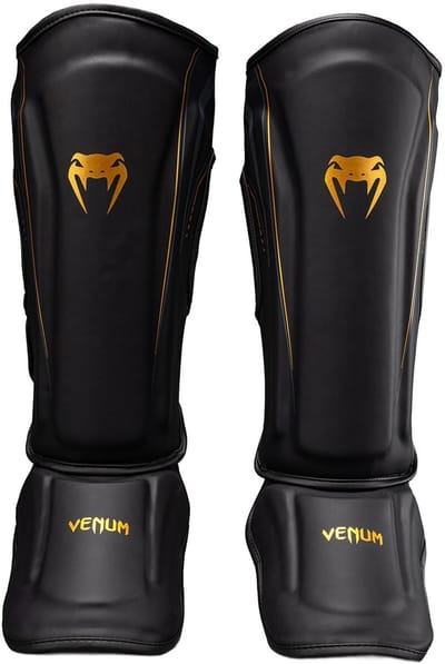 Venum Streamline Scheenbeschermers – Premium Kickboks Bescherming – Zwart/Goud - XL