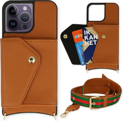 Casemania Hoesje Geschikt voor Apple iPhone 14 Pro - Bruin - Back Cover met Verstelbare Band - Pasjeshouder / Koord