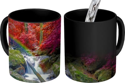 Magische Mok - Foto op Warmte Mokken - Koffiemok - Regenboog - Waterval - Bomen - Stenen - Mos - Magic Mok - Beker - 350 ML - Theemok
