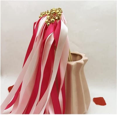30 Stuks Bruiloftsgarlands met Klokken en Ribbons - Magische Tovenaarsstokken voor Feestjes, Verjaardagen en Decoratie in Roze Rood