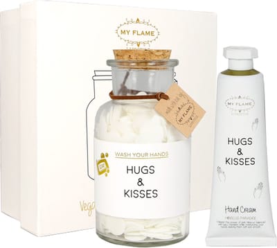 Cadeau set - Hugs & Kisses - Handcreme - Handzeep - Confettizeep - Cadeaus