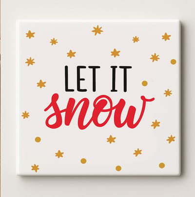 Let It Snow Keramische Tegel – Feestelijke Winter Quote Wanddecoratie – Kerst & Winter Woondecoratie – 15 × 15 cm