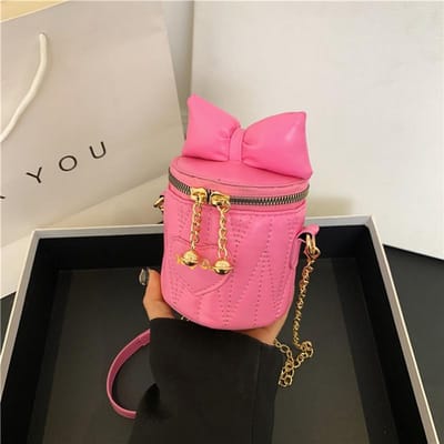 Nieuwe Eenvoudige en Niche Design Kettingtas Koreaanse Stijl Niche Mode Kleine Tas Dames Persoonlijkheid en Mooie Emmer Tas pink