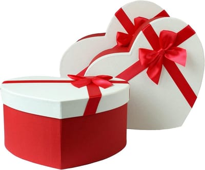 Harten Geschenkdozen - Presentatieboxen Cadeauboxen - Cadeaus Verpakken - Set van 3 - Klein tot Groot - Rood met Wit