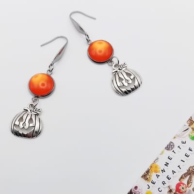 Jeannette-Creatief® - Halloween - Oorbellen Oranje Zilver Pompoen - Oranje Oorbellen - Pompoen - Pumpkin - Halloween Accessoires - Halloween Sieraden - Halloween oorbellen - Herfstlook - Halloween kostuum - Carnaval - Carnavalskleding