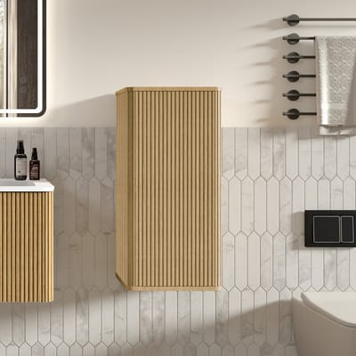 HAUSS SPOLE Badkamerkast Set - Wandhangende Wastafel Met Onderkast En Zijkast - Voor Kleine Badkamer - MDF En Kunststeen - 80 Cm - Eikenkleur