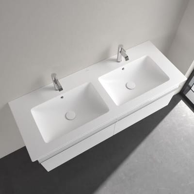 Villeroy & Boch Venticello cabinet double washbasin 130 x 50 cm 4111DL01