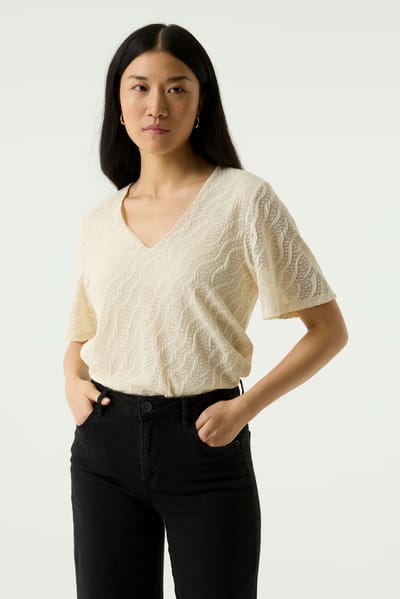 Garcia beige dames t-shirt   V-hals   Regular fit   Structuur patroon   Korte mouw Beige XXL