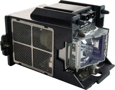 Beamerlamp geschikt voor de DIGITAL PROJECTION HIGHLITE CINE 1080P 660 beamer, lamp code 111-100A. Bevat originele P-VIP lamp, prestaties gelijk aan origineel.