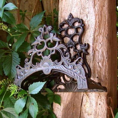 Decoratieve gietijzeren slanghouder voor buiten - Wandmontage