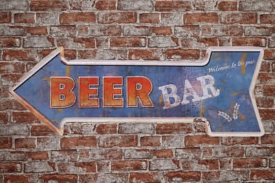 Wandbord - Beer Bar L - Metalen wandbord - Mancave - Mancave decoratie - Darts - Metalen borden - Metal sign - Bar decoratie - Tekst bord - Wandborden – Bar - Wand Decoratie - Metalen bord - UV bes