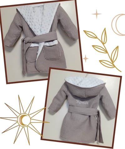 Dubbelzijdige Babybadjas – Luxe Taupe Wafelstof & Zachte Off-White Minky Fleece – Heerlijk Warm en Knus na het Badderen