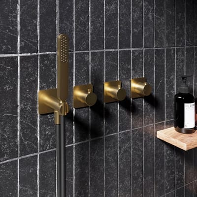 Hotbath Gal GL7071EXT afbouwdeel inbouwthermostaat met staafhanddouche aan houder en 2 stopkranen geborsteld messing PVD
