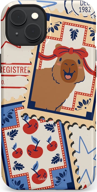 Casetastic hoesje geschikt voor Apple iPhone 15 Plus - MagSafe - Dubbellaagse bescherming - Kerst Capibara Post van de Noordpool - Fashion Case - Lichtgrijs Zand Terracotta