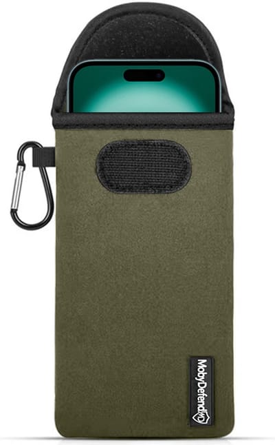 MobyDefend Hoesje - Geschikt voor iPhone 16 Plus - Neopreen Pouch Met Karabijnhaak - Insteek - Riemlus - Groen