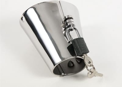 Black Label - CBT Ball Stretcher met Spijkers aan Binnenkant en Hangslotje
