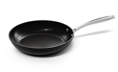 Cook & Pan Koekenpan Ø 28 cm Zwart - PFAS vrij - Alle Warmtebronnen - Cool Touch Handgreep - Koeken Pan met 7 jaar Garantie - Krasbestendige Anti Aanbaklaag - Vaatwasserbestendig - Gas, Inductie, Elektrisch, Oven