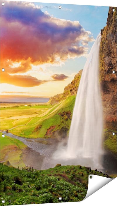 Gards Tuinposter Waterval in IJsland met Zonsondergang - 80x120 cm - Tuindoek - Tuindecoratie - Wanddecoratie buiten - Tuinschilderij
