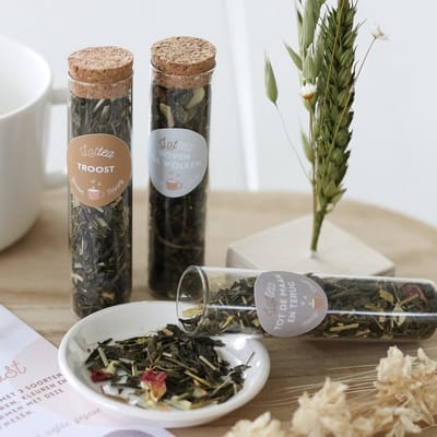 Lottea Thee cadeaupakket - geschenkset met 3 theesoorten en droogbloemen
