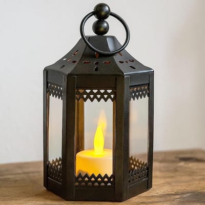 Set van 6 Zwarte Metalen Waxinelichthouders voor Sfeervolle Verlichting