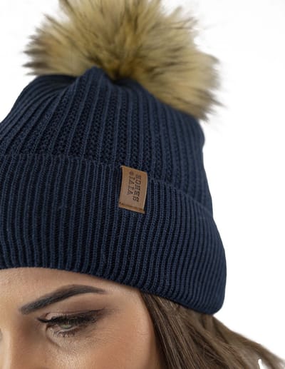 Vivisence Dames Wintermuts - Zachte Acrylbrei Met Pompom Van Imitatiebont Vormvast En Rekbaar - Warme Bescherming In Koude Winterdagen Beperkt Statisch Haar Voor Comfort En Stijl - Donkerblauw