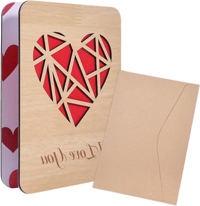 Houten Wenskaart - Houten Groetkaart - Verjaardagswensen Uiten - Patchwork Hart Patroon - 15 x 20 cm - Houtkleur
