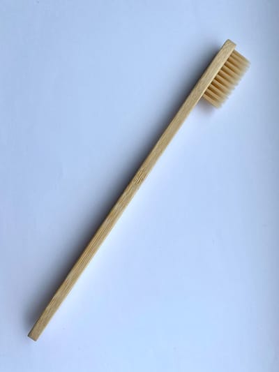 Bamboe tandenborstels Licht Bruin - Gratis verzending - Tandenborstels - Bamboo - Duurzaam en milieuvriendelijk - Perfect voor dagelijks gebruik