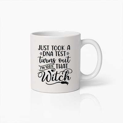 Grappige Heksen Mok 330ml – “Net een DNA-Test Gedaan, Blijkt dat Ik 100% die Heks Ben” – Halloween Koffiekop Cadeau voor Vrienden & Griezelfans