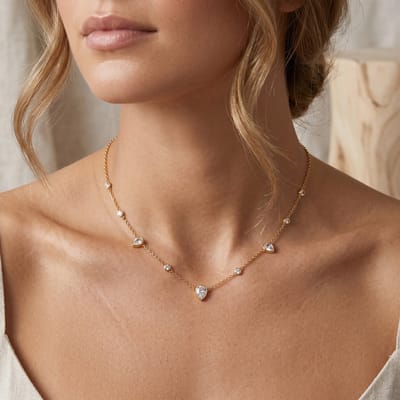 Lundholm Serena Ketting Dames Goudkleurig – Premium Stainless Steel Gold PVD Plated – Ketting met Zirkonia Steentjes – Verstelbare Ketting 45 + 5 cm – Elegante Damesketting sieraden cadeau – Waterproof & Hypoallergeen – Scandinavisch Design