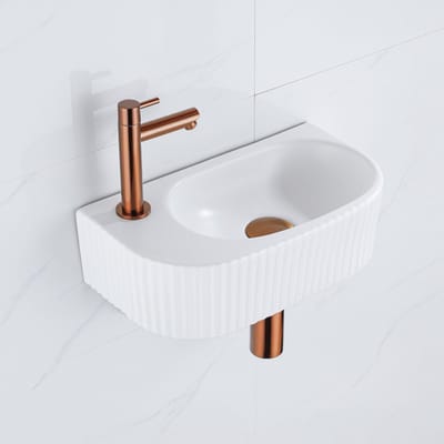 QeramiQ Fuente fonteinset – halfrond – 40x21.5x12 cm – keramiek wit mat – kraangat links – geribbeld