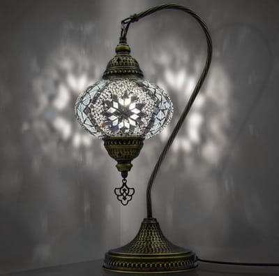 Mozaiek Lamp - handgemaakte tafellamp - 1 stuk - wit en messing basis