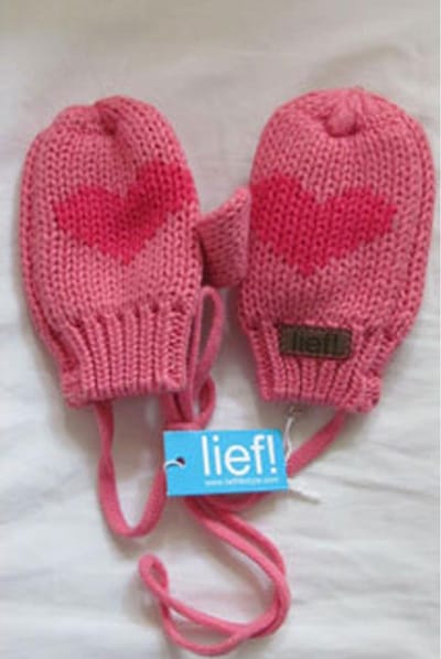 Lief! wantjes lichtroze met hart, maat M