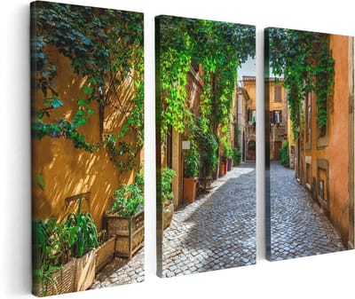 Artaza Canvas Schilderij Drieluik Straatje in Rome met Groene Planten - 120x80 - Foto Op Canvas - Canvas Print
