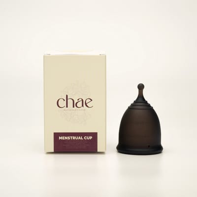 Menstruatiecup Small Zwart– Menstruatie Cup – Herbruikbare Period Cup – Siliconen – Eco Friendly – BPA-vrij – Lekvrije Menstruatiebeker – Comfortabel – Chae Nurture