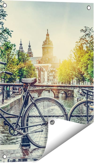 Gards Tuinposter Amsterdamse Brug bij een Gracht met Zonsondergang - 40x60 cm - Tuindoek - Tuindecoratie - Wanddecoratie buiten - Tuinschilderij