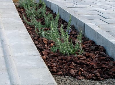 Mulchschors Grenenhout - Decoratieve Houtsnippers - Bodem Bedekken - Middelgrote Schors - 3 Liter - Bruin