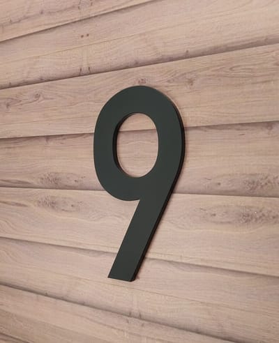 Huisnummer zwart nr. 9 - cijfer 20cm hoog - 8mm dik - kleur zwart mat - DIN