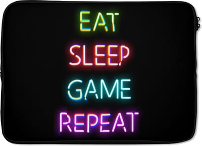 Laptophoes 13 inch - Gaming - Led - Quote - Eat sleep game repeat - Gamen - Laptop sleeve - Binnenmaat 32x22,5 cm - Zwarte achterkant - Schoolspullen tieners