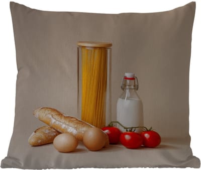 Tuinkussen - Spaghetti - Melk - Tomaten - Eieren - Brood - 40x40 cm - Weerbestendig