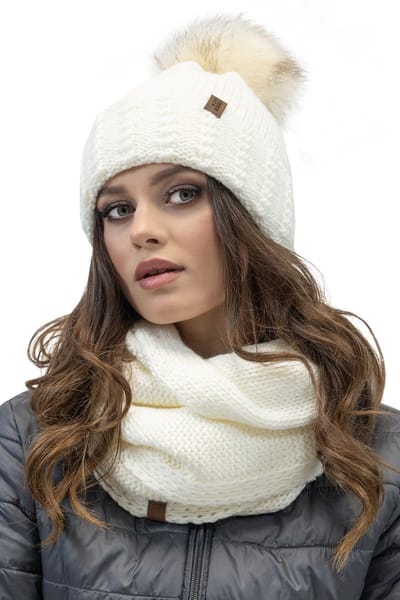 Vivisence Dames Winter Muts En Colsjaal Set - Zachte Fleece Voering In De Muts En Faux Fur Pompon Colsjaal 72x2x40 cm - Warm In Kou - Ecru