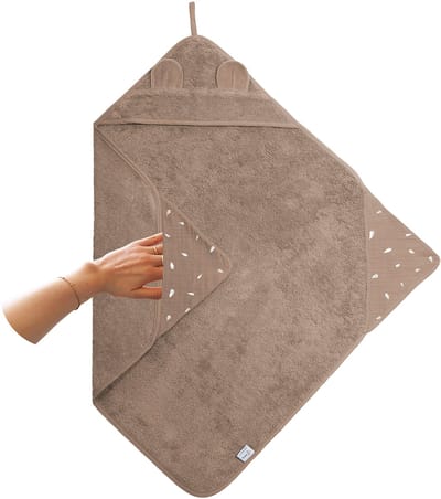 Nifty 2-in-1 Badcape - Speciale badstof baby handdoek met hydrofiele hoeken - Handig bij het drogen van de huidplooitjes - Origineel kraamcadeau - 75x75 - Mocha