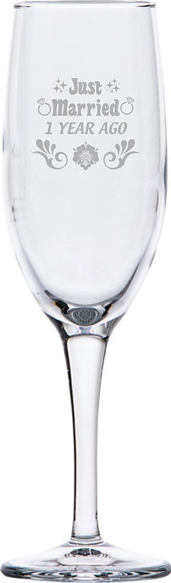 Gegraveerde Champagneglas 16,5cl Just Married 1 year ago