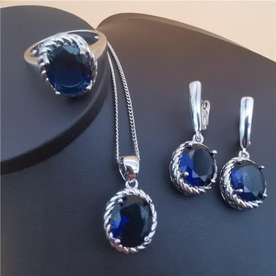 Sieradenset Driedelig Ovaal Europese en Amerikaanse Stijl Tanzaniet Kristal Ring size 10 black