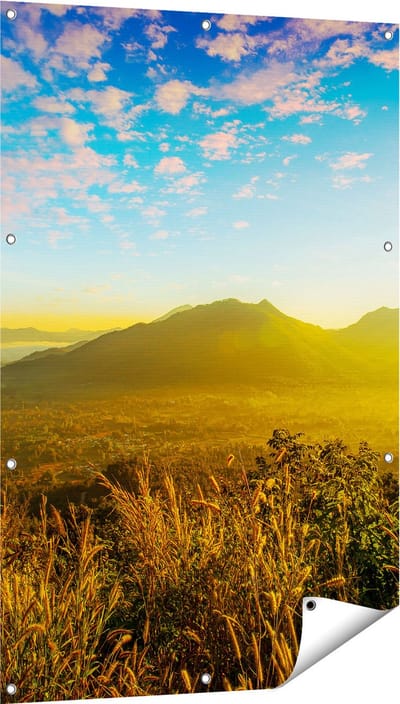 Gards Tuinposter Bergen met Mist in Thailand - 80x120 cm - Tuindoek - Tuindecoratie - Wanddecoratie buiten - Tuinschilderij