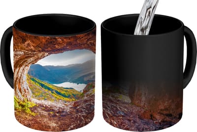 Magische Mok - Foto op Warmte Mokken - Koffiemok - Grot - Berg - Landschap - Natuur - Magic Mok - Beker - 350 ML - Theemok