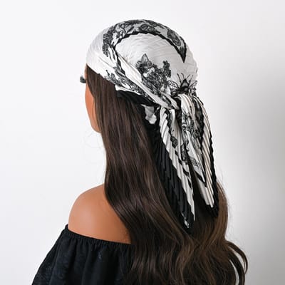 Bohemian Stijl Bloemenprint Vierkante Geplooide Zijden Sjaal Vrouwen Satin Hoofddoek Tropisch Blad Bloemenontwerp Sjaals Bandana Hijab gray